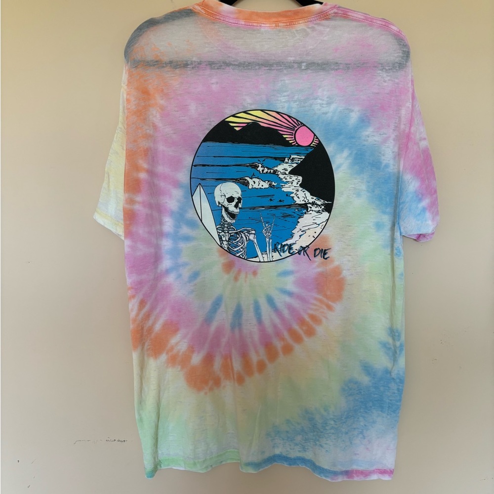 Tie-Dye Parrot Surf T-Shirt